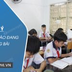 Dàn ý tả thầy giáo đang giảng bài