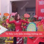 Tả thầy (cô) hiệu trưởng trường em