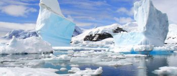 Vì sao ở Nam cực nhiều băng hơn Bắc cực?